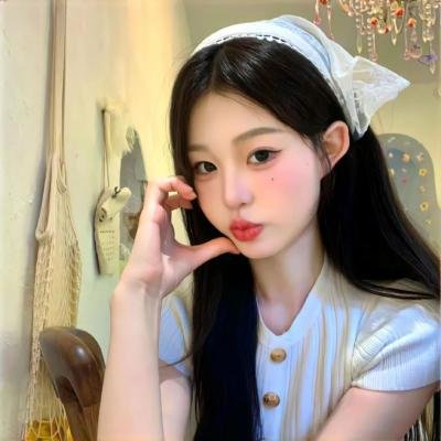 森林里的熊先生冬眠中